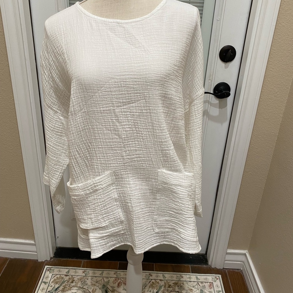 C&C California Ivory Textured Top